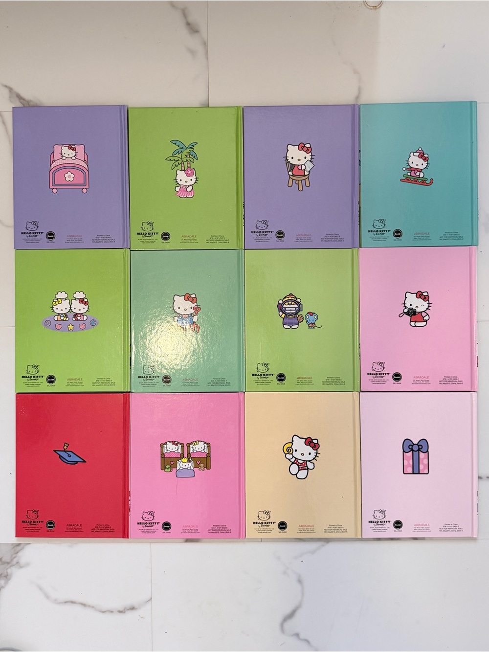 Hello Kitty Mini Storybook Box Set - Picture 8 of 9
